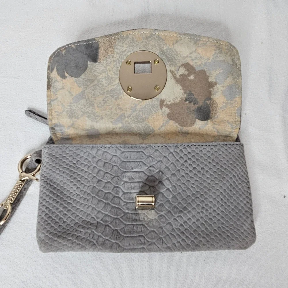 Elliott‎ Lucca Grey Snakeskin Embossed Leather Wristlet Clutch Wood Turn Lock